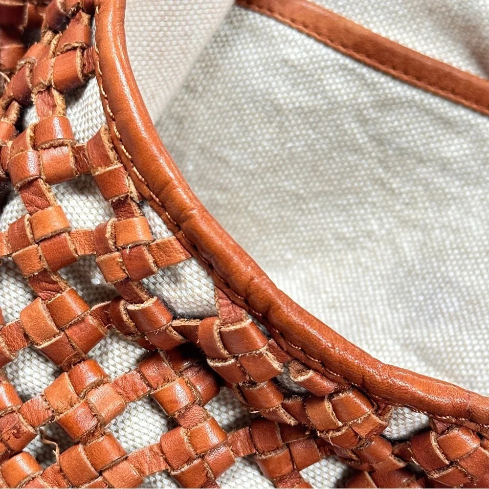 Marta Ponti Portugal | Large Rich Carmel Brown Genuine Woven Leather Hobo Bag - Picture 12 of 13